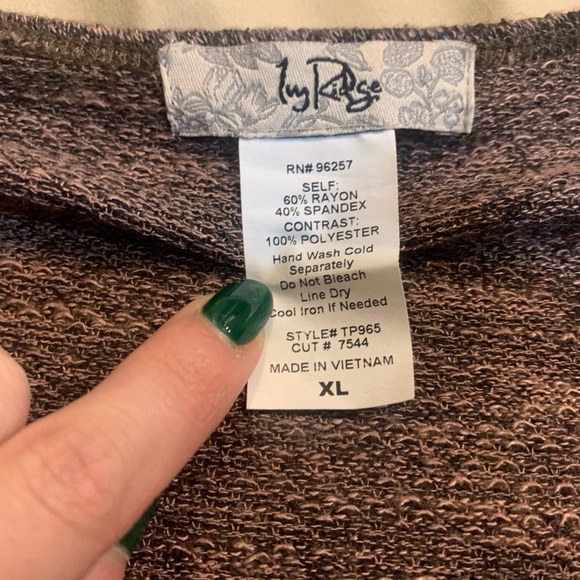 Ivy Ridge Blouse - Picture 2 of 8